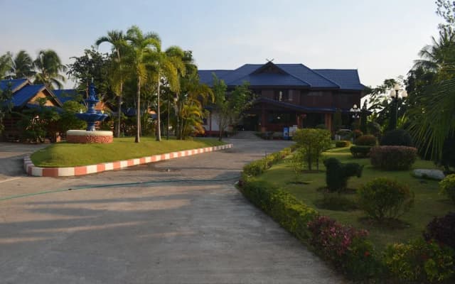 Baan Suan Darb Porn Resort