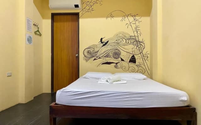 Ilakai Hostel - Adults Only