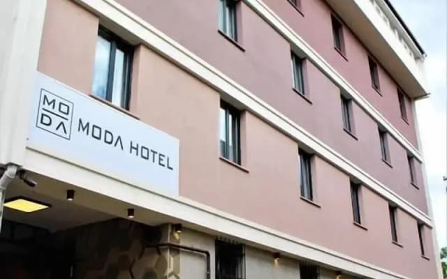Moda Hotel