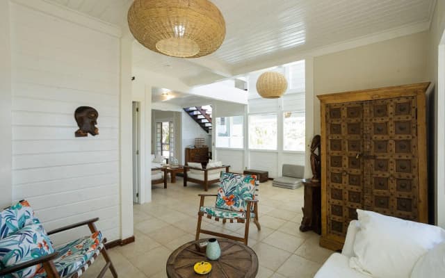 Mansão C/ Piscina A 400m Da Praia Brava|casa Ayana