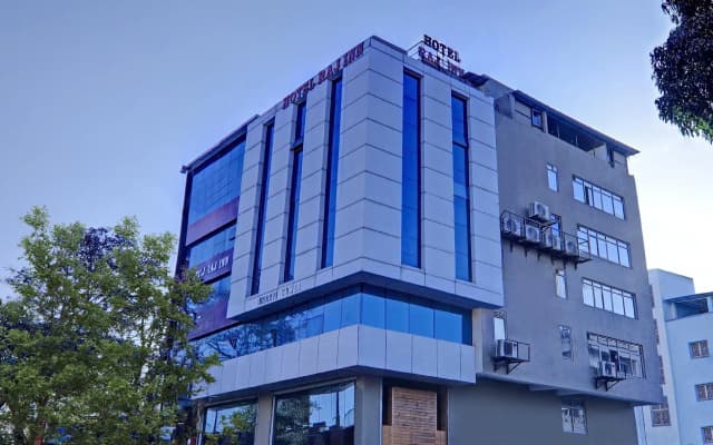 Treebo Raj Inn Lalpur