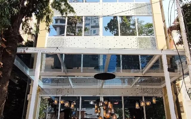 Bloom Boutique - Bandra