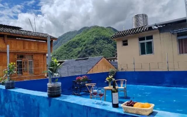 Wenruoyijia Hotel (Hailuogou Branch)