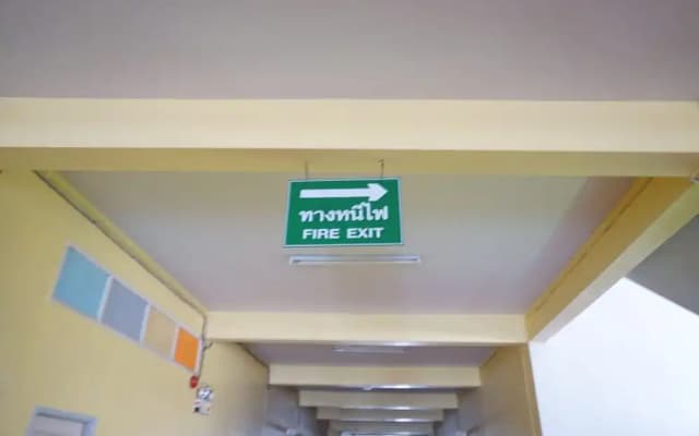 Sri Chumphon Hotel
