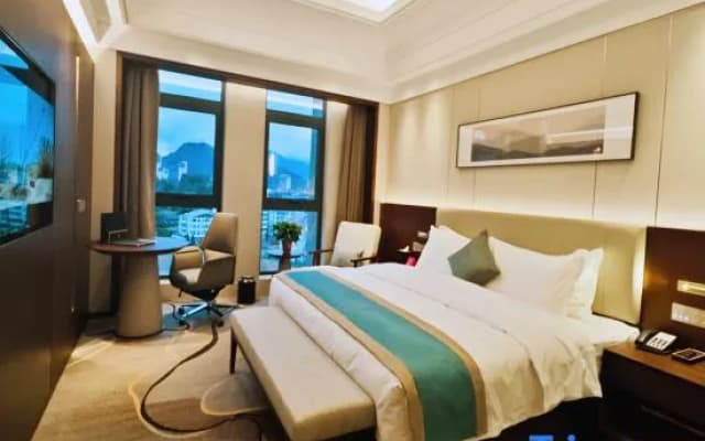 Ying Shan Hong Jinling Grand Hotel