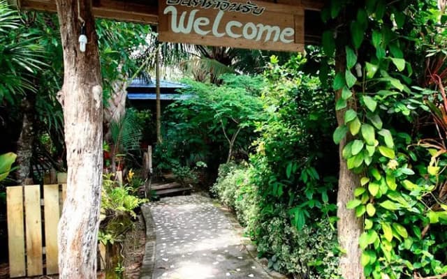 Baan Po Ngam Resort