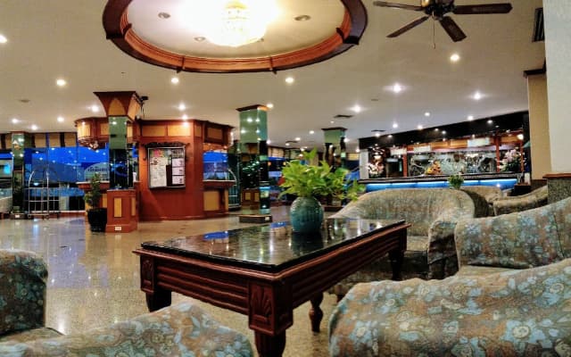The Viangtak Riverside Hotel