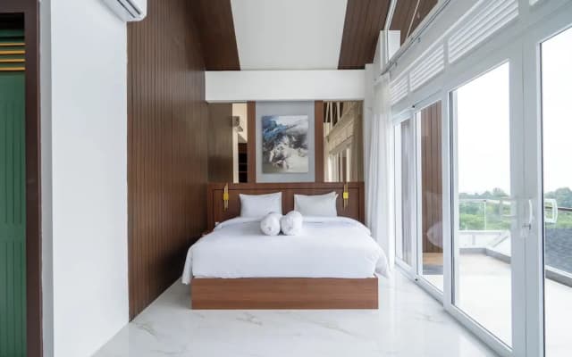 Royal Urban Resort