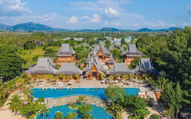 Курортный отель Santhiya Phuket Natai Resort & Spa