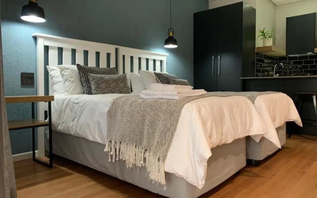Coral Wood Self Catering Suites And BB