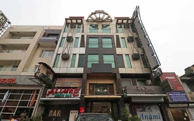 OYO 10848 Hotel Geeson