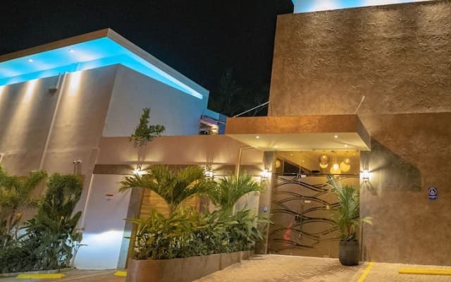 Hotel Naoz