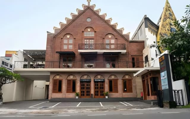 Briggs Inn Batu