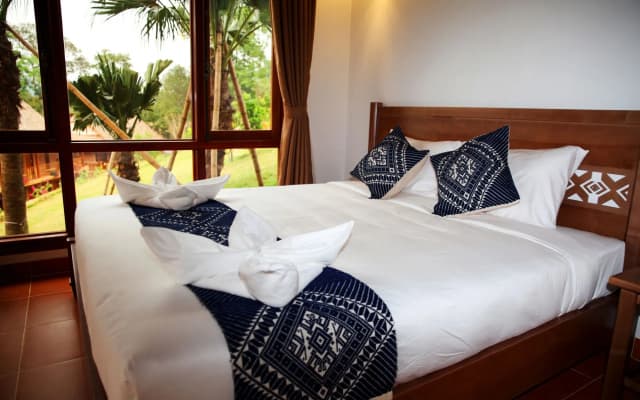 Mai Chau Hideaway Lake Resort