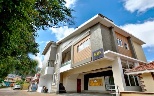 FabHotel SRJs Thaneesh Southwick