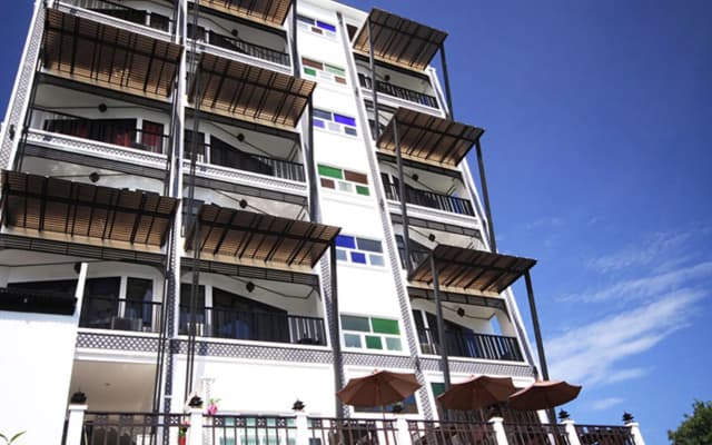 Dee Andaman Hotel
