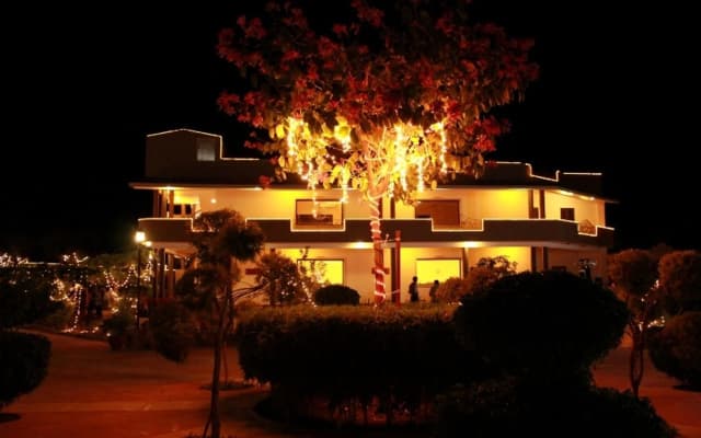 Mulberry Araliayas Resort & Spa