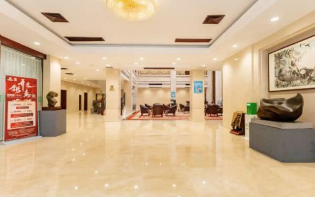 Liuzhou Hotel （South Gate）