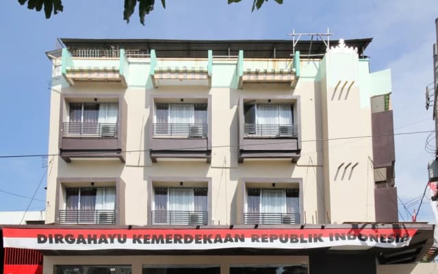 Airy Tugu Adipura Jendral Suprapto 19 Bandar Lampung