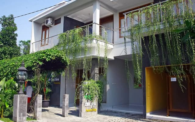 Embe Joglo Homestay