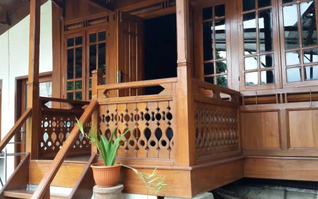 Bantal Guling Villa Bandung