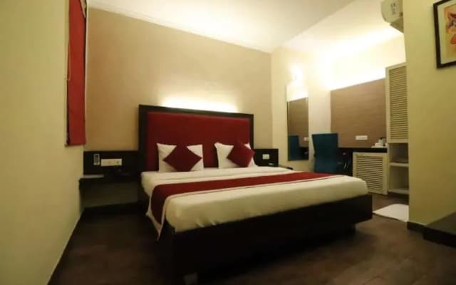 Status Club Business Hotel