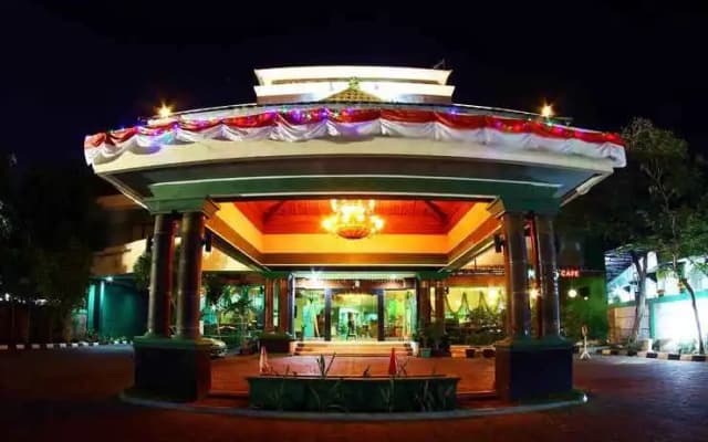 Zamrud Hotel & Convention