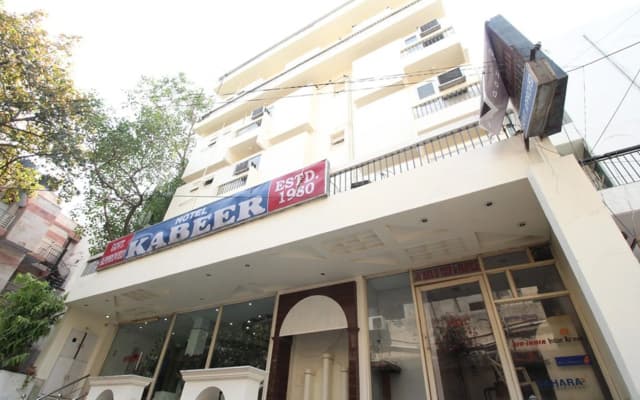 Hotel Kabeer New Delhi Railway Station