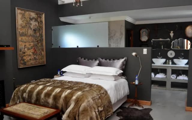 Festina Lente Guesthouse