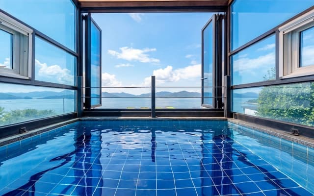 Geoje Gonggan Pool Villa