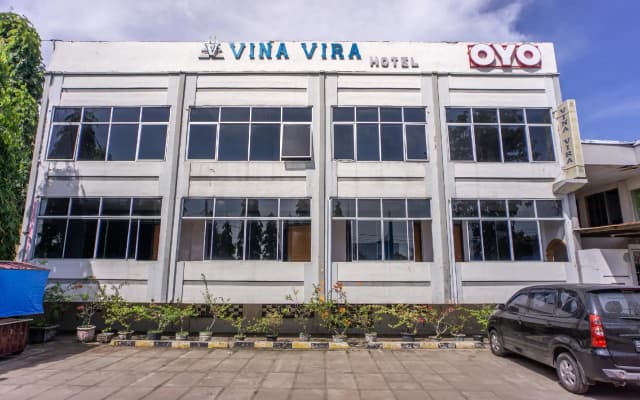 OYO 2180 Vina Vira Hotel
