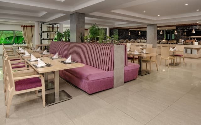 Отель Delta Hotels Dar es Salaam