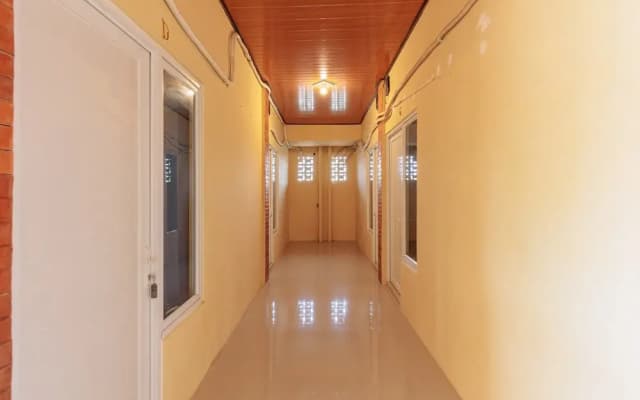 RedDoorz near Waterworld Lampung