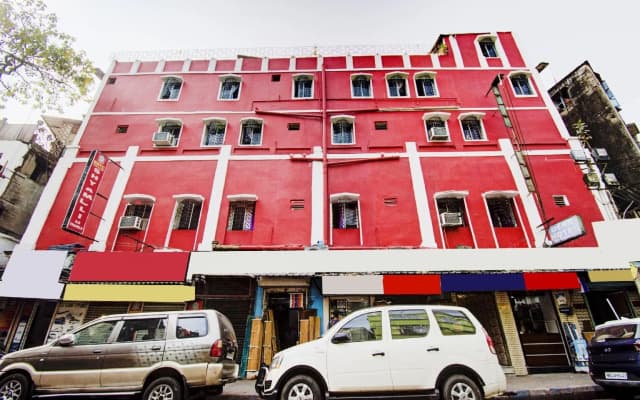 Dear Hotel by OYO Rooms