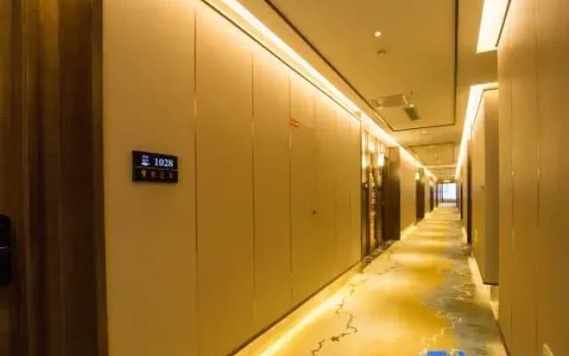 Wuwei Jinzhao Lijing Hotel