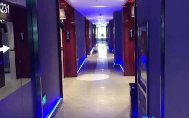 Yi Cheng Hotel (Xinbai Square Subway Station Store, Shijiazhuang)