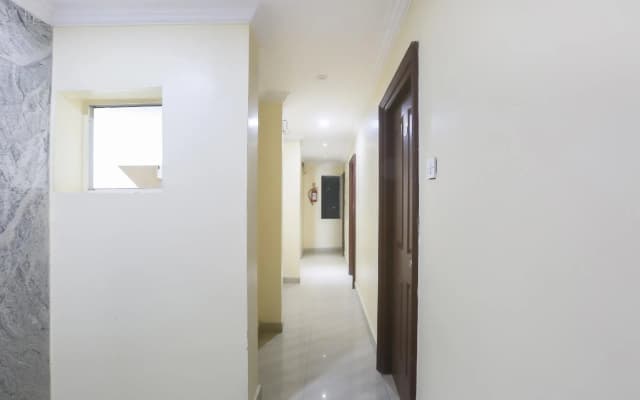SPOT ON 70764 Central Residency
