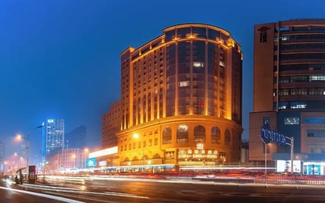 Yun-Ray Ambassador Hotel