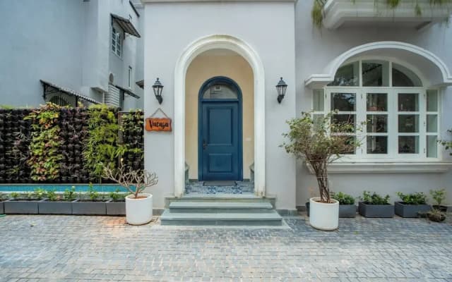 Esh Cottages Birch | Hillside 4-BHK Hideaway With Lush Garden, Common Pool, & Gaming Zone