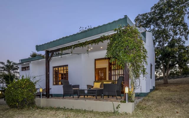 White House Lodge