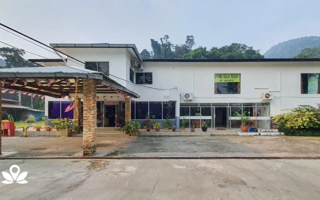 Uptown Beach Resort