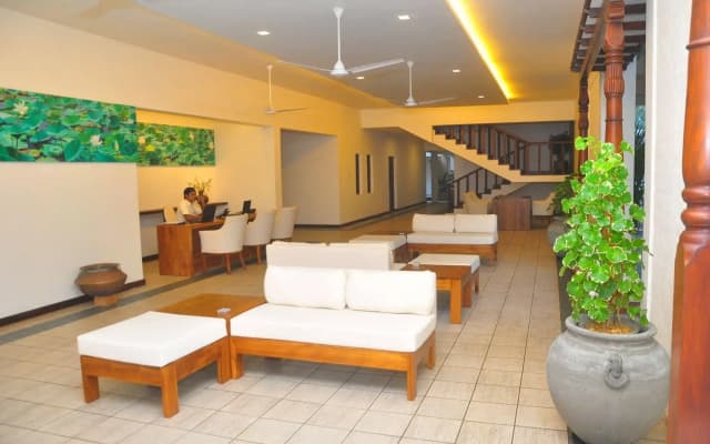 Mermaid Hotel & Club
