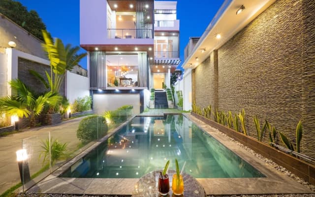 T P Pool Villa