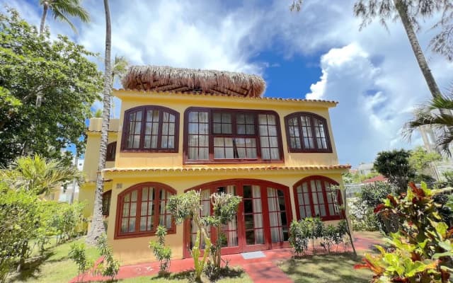 Los Corales Tropical Beach Resort & SPA