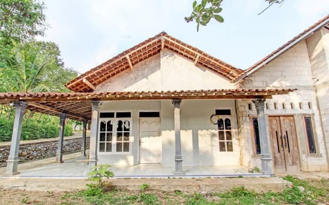 Hotel O Agus Kostel SyariahNearWisata Agro Jollong