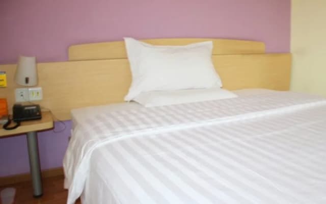 7 Days Premium Kunming Huancheng South Road Branch
