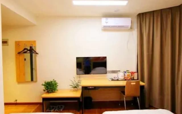 Shankee Hotel (Jiaozuo Station Henan Polytechnic University North Campus)