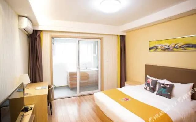 π Hotel (Xo'an Sanqiao Metro Station Wanxiangcheng IKEA)