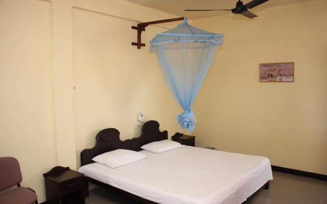 sana's guest house@negombo beach