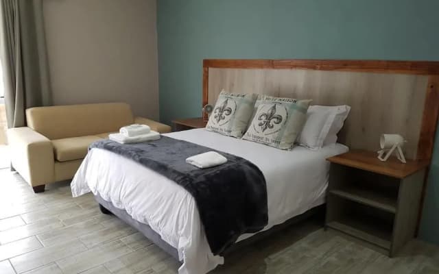Azaria Guesthouse